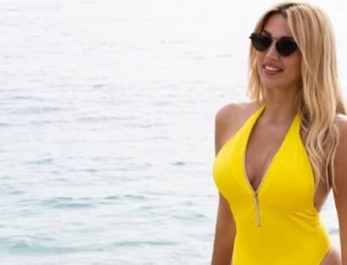 Κι έτσι θεά: Η Κωνσταντίνα Σπυροπούλου με μαγιό και χωρίς ίχνος photoshop (φωτο)